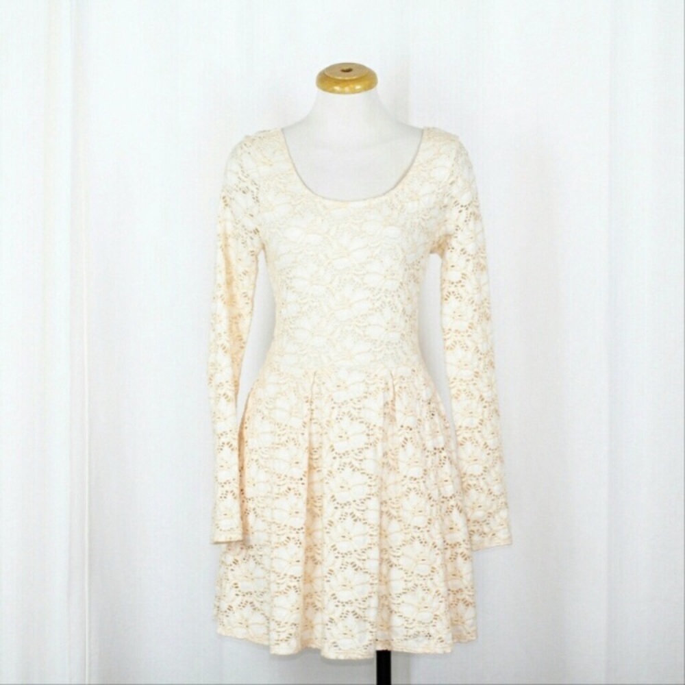 Free People Pretty Peach Lace Skater Dress 🍑